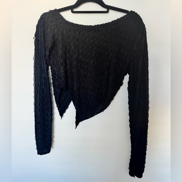 Black Asymmetrical Neck Cut Out Crop Top - Picture 6 of 7